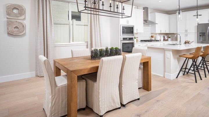 Property Photo: 607 Tamara Street CA 95762
