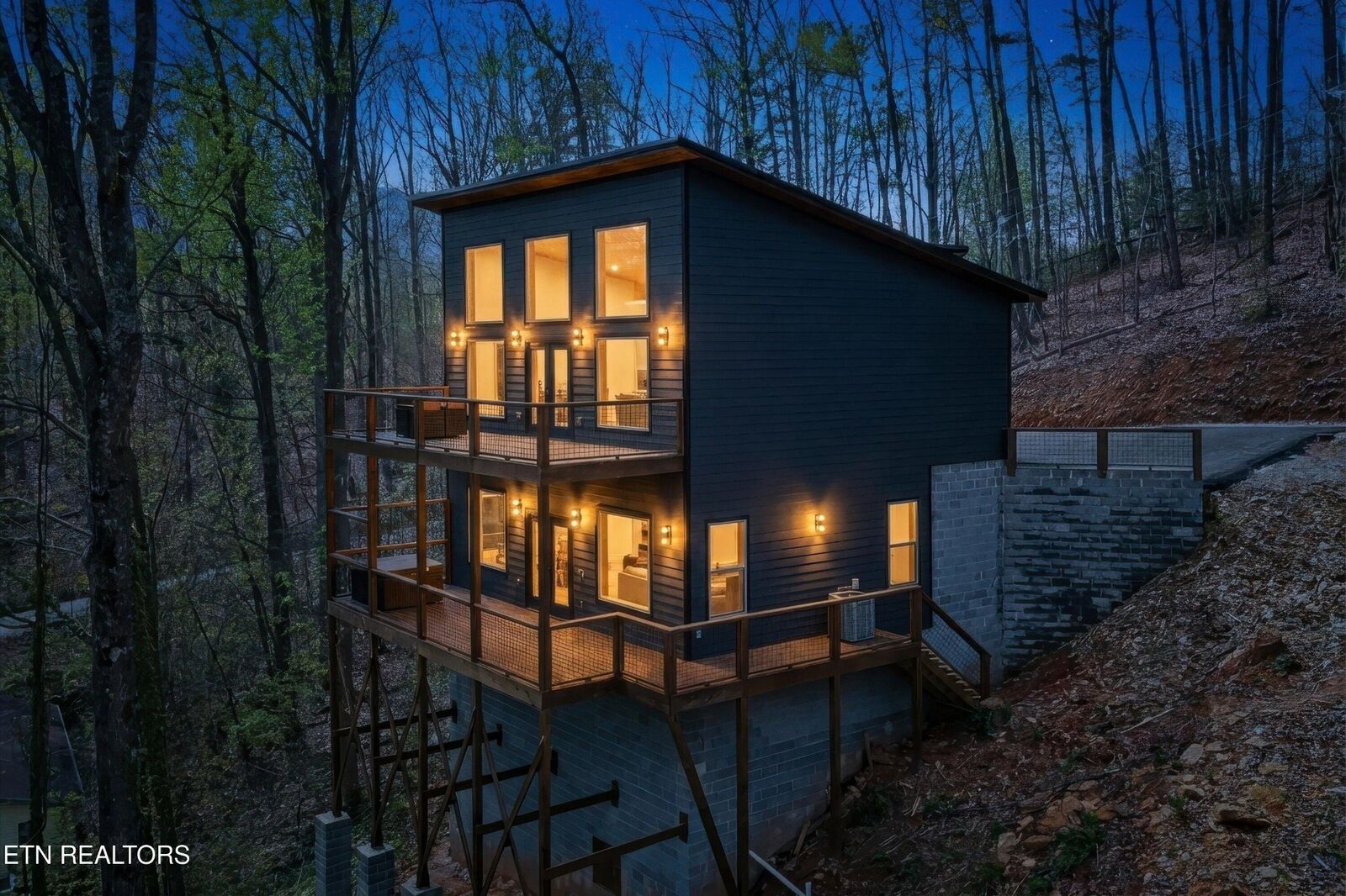 Property Photo:  640 Carter Plaza  TN 37738 