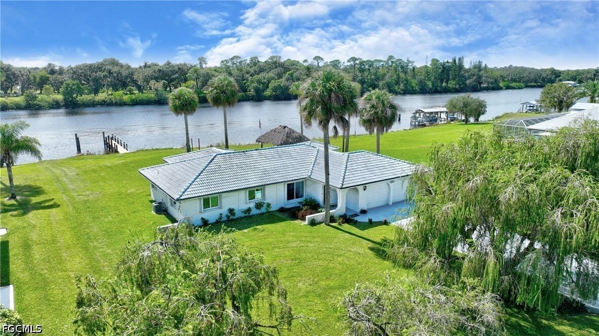 Property Photo: 3233 Shell Lane FL 33935
