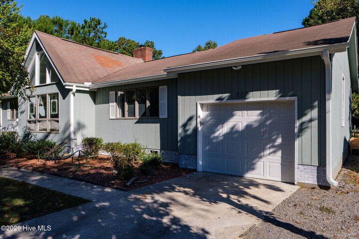 Property Photo: 207 Oak Ridge Drive NC 27932