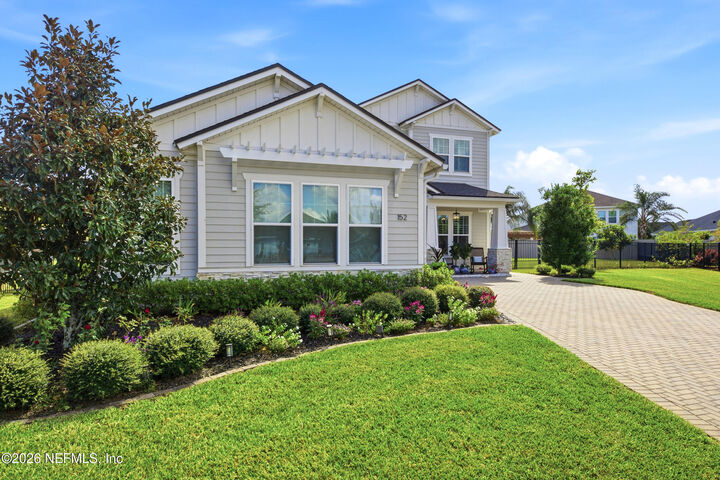 Property Photo: 152 Permit Court FL 32092