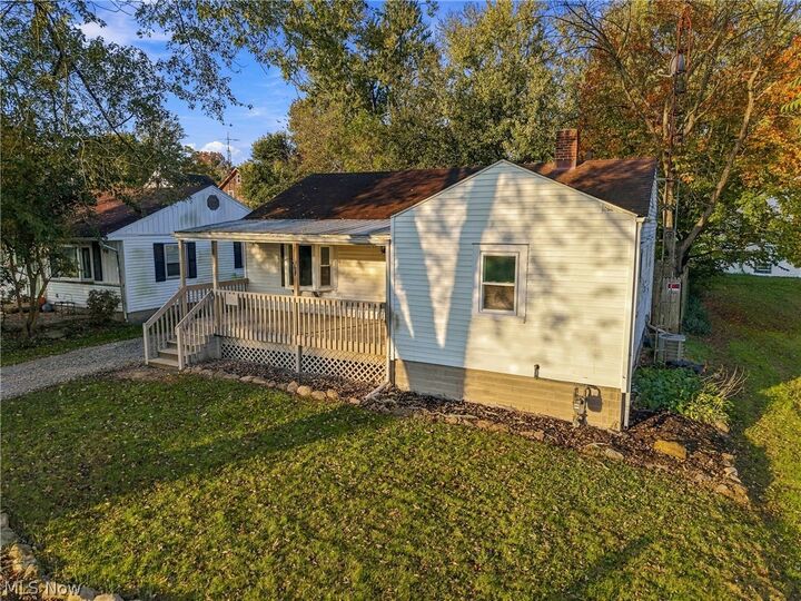 Property Photo: 1064 Ridgefield Avenue OH 44601