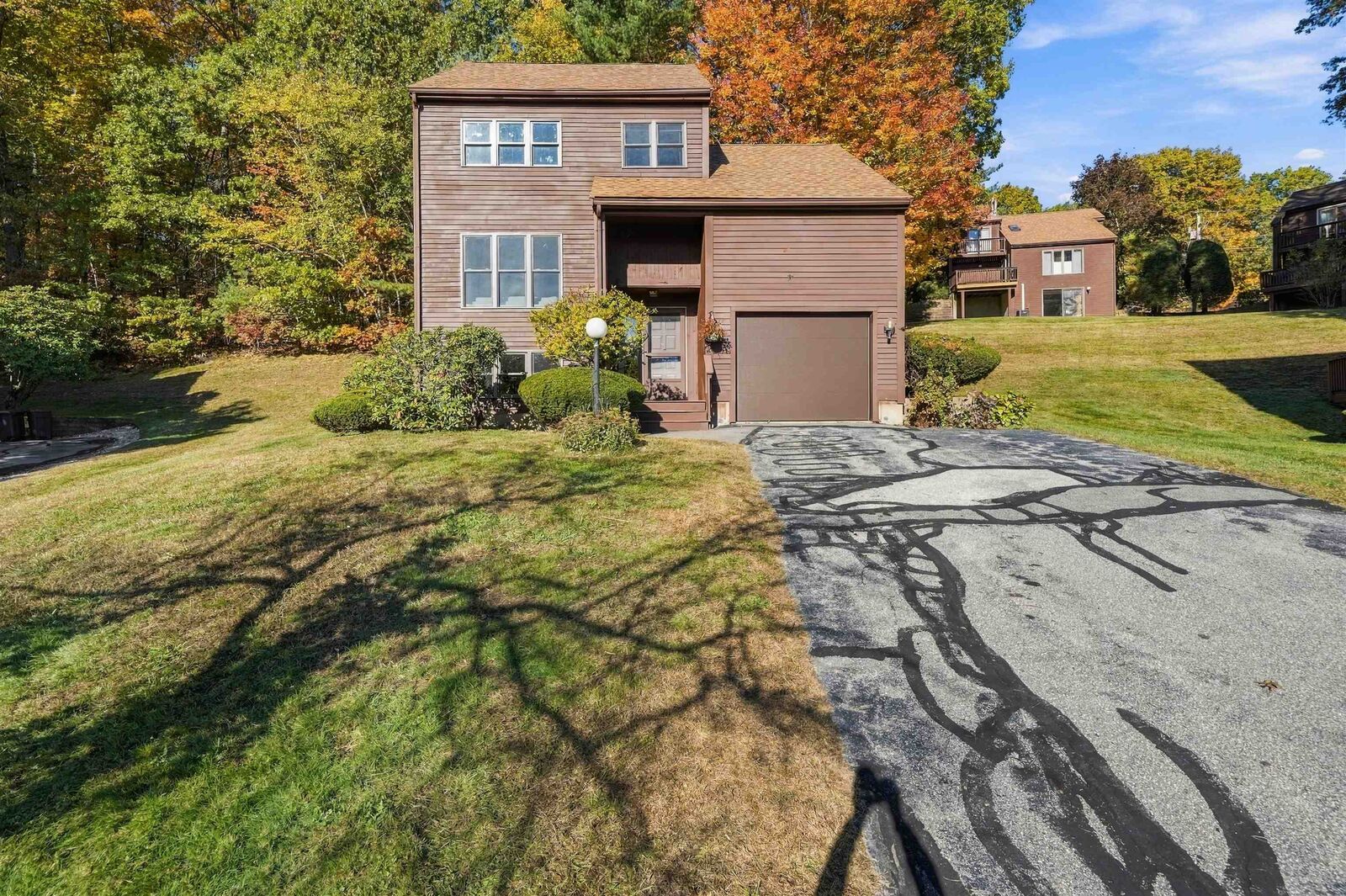 Property Photo: 19 Gloucester Lane NH 03063