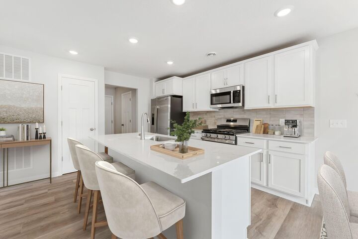 Property Photo:  1212 Edge Circle  MN 55352 