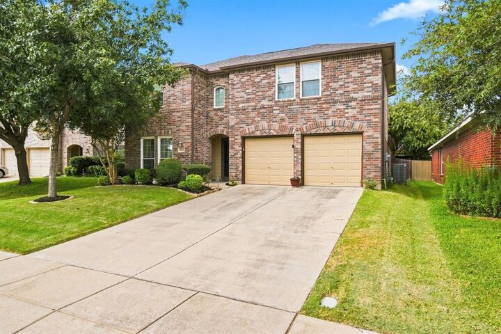 Property Photo: 13041 Fencerow Road TX 76244