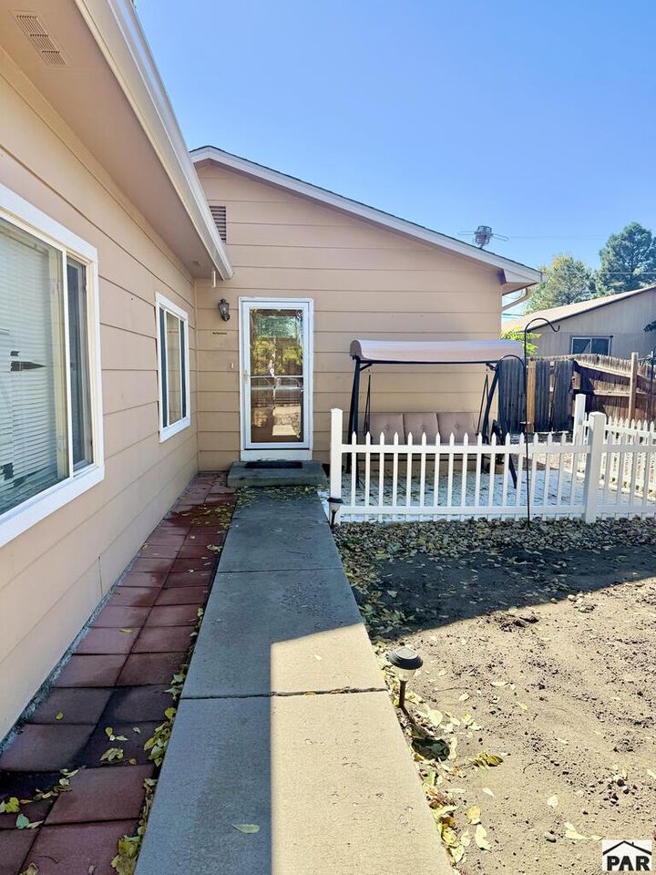 Property Photo:  320 5th St  CO 81226 