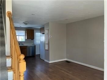 Property Photo:  5 Middle St Court 5  MA 02451 