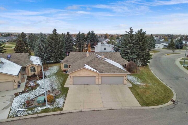 Property Photo:  503 High View Park NW  AB T1V 1E4 