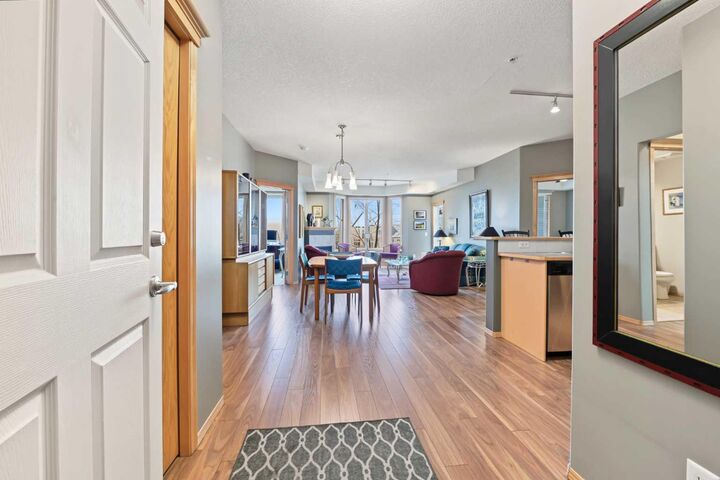 Property Photo: 15 Everstone Drive SW 330 AB T2Y 5B5