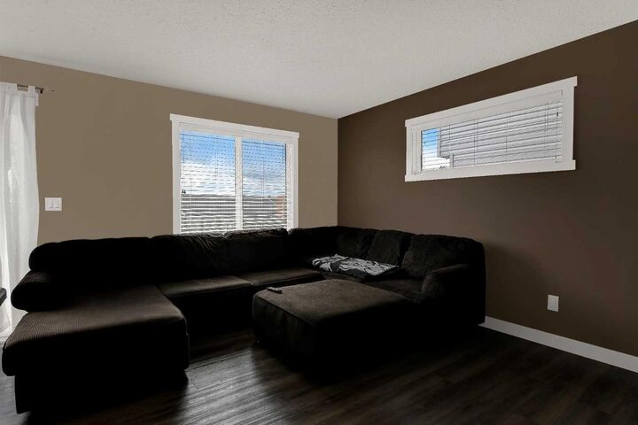 Property Photo:  8445 101 Avenue  AB T8X 0R1 