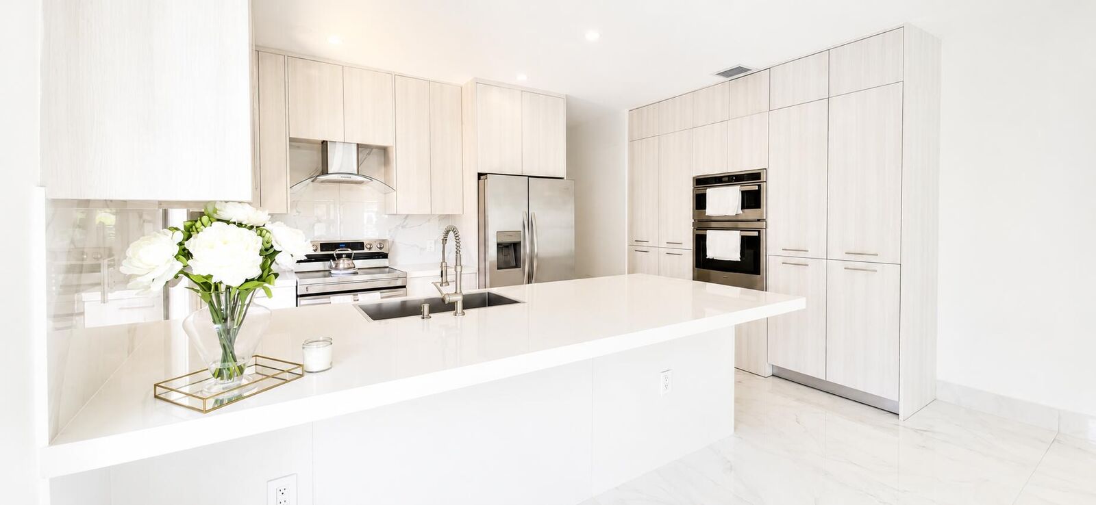 Property Photo: 2239 SW 10th Street FL 33135