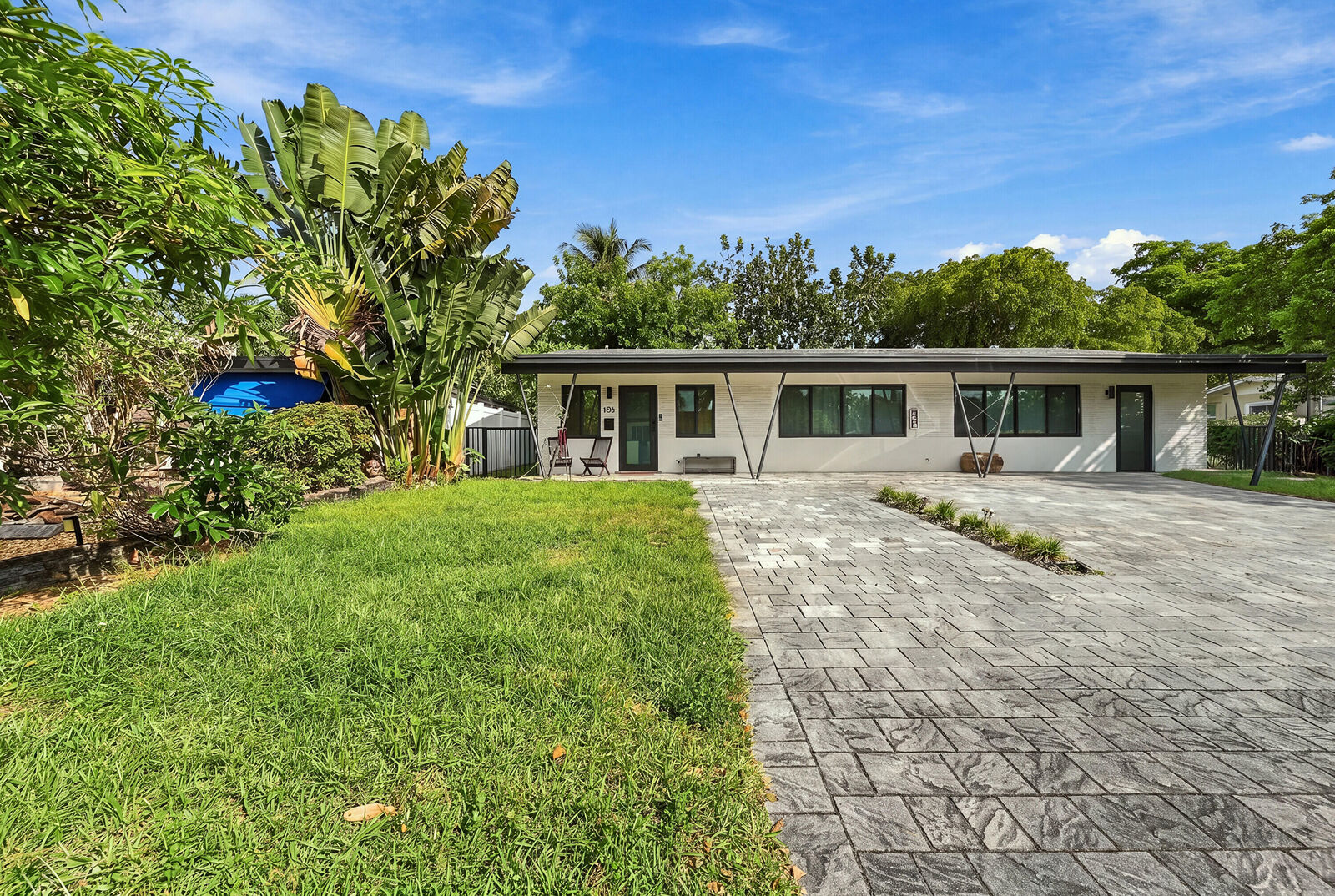 Property Photo:  501 NW 25th Street A  FL 33311 