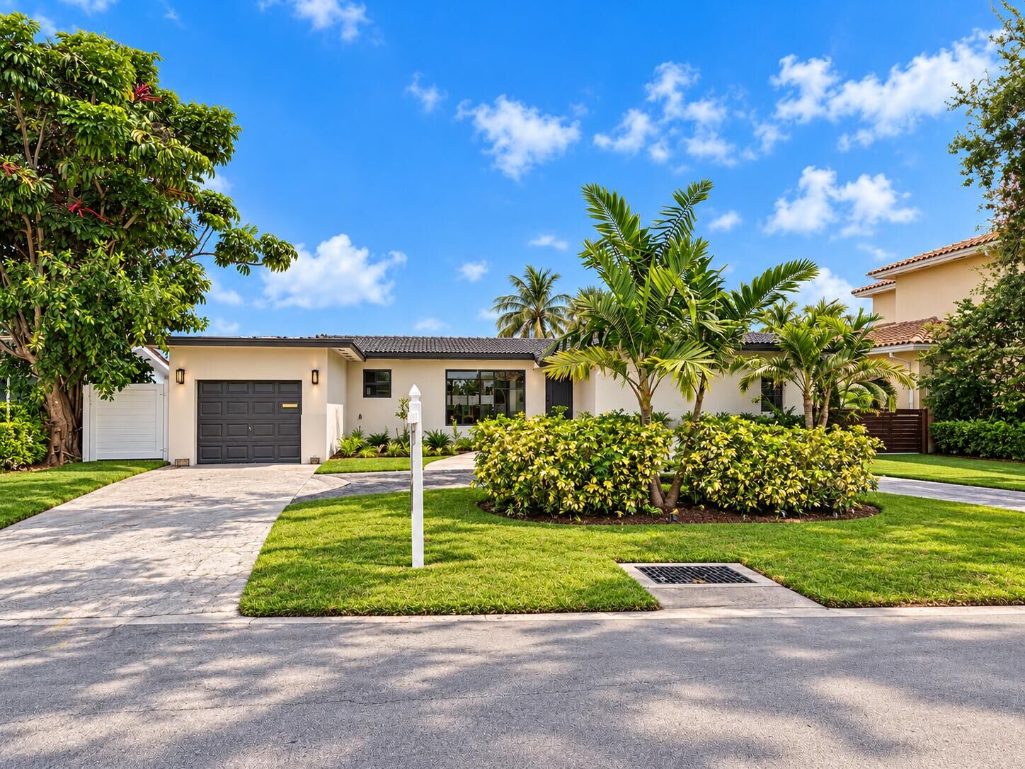 Property Photo:  1649 SE 5th Court  FL 33441 