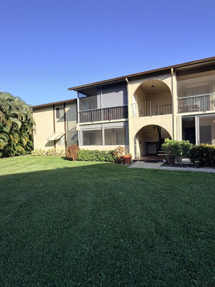 Property Photo:  5773 La Pinata Boulevard C-1  FL 33463 