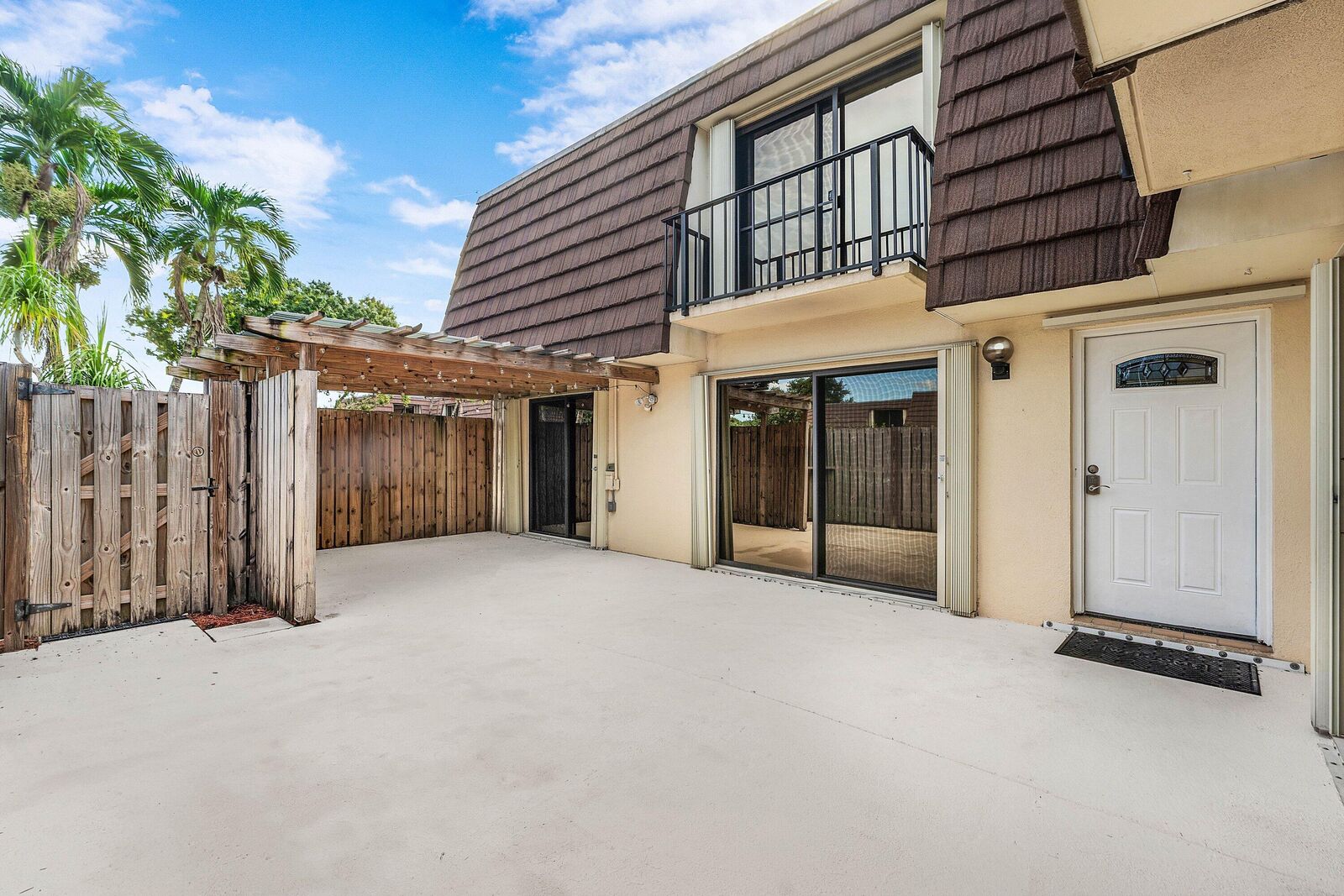 Property Photo:  1202 12th Lane  FL 33418 