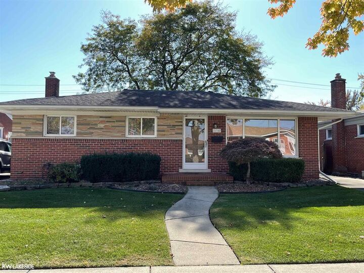 Property Photo: 21742 Timberidge Street MI 48082