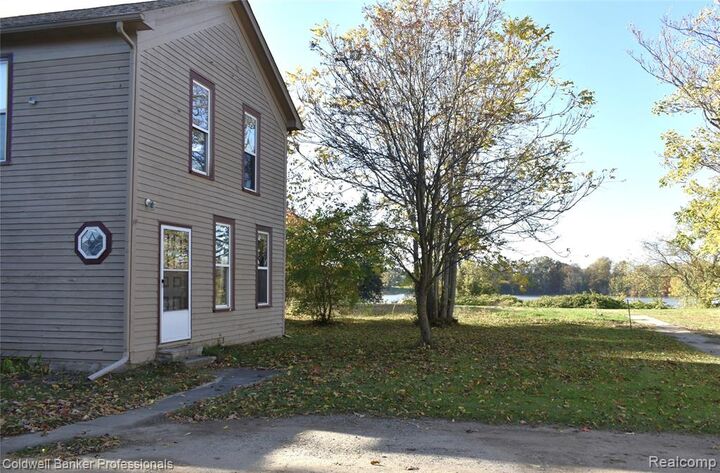 Property Photo:  4729 1st Street  MI 48421 