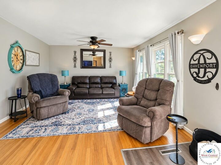 Property Photo: 835 W Thomas MO 65340