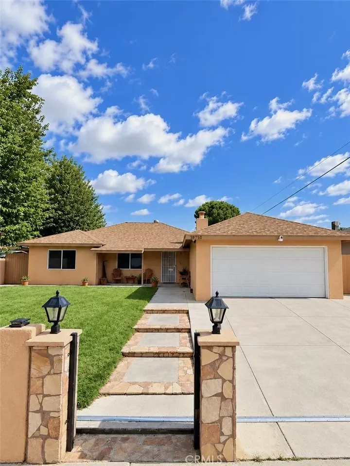 Property Photo:  38750 35th Street East  CA 93550 