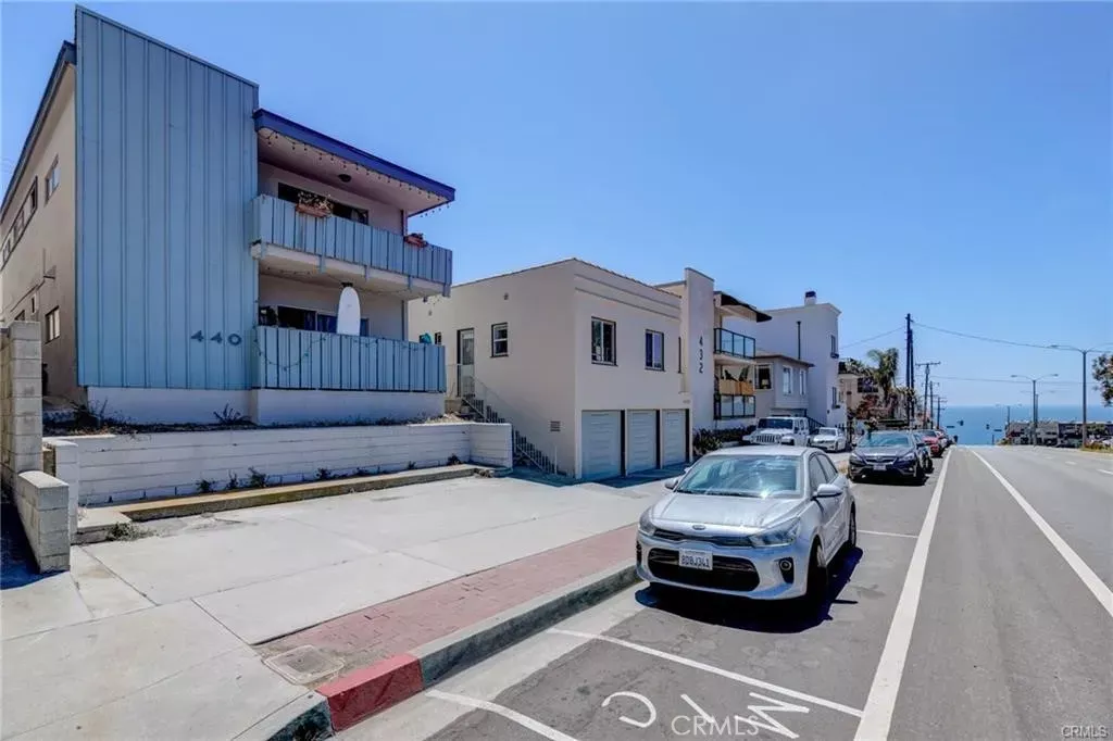 Property Photo:  440 Rosecrans Avenue A  CA 90266 