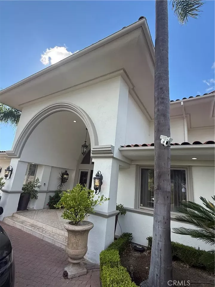 Property Photo:  2725 Via Victoria  CA 90274 