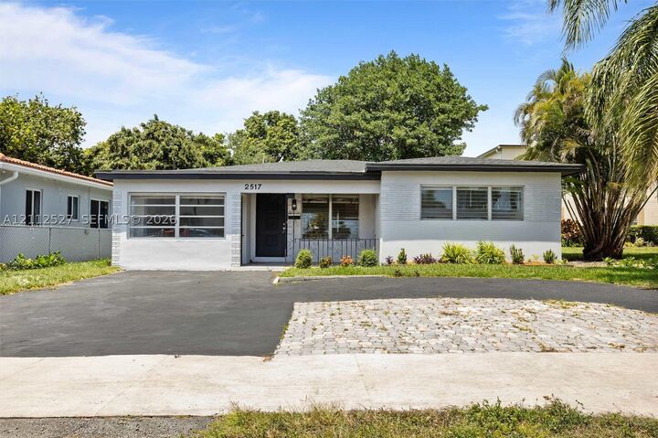 Property Photo:  2517 Polk St  FL 33020 