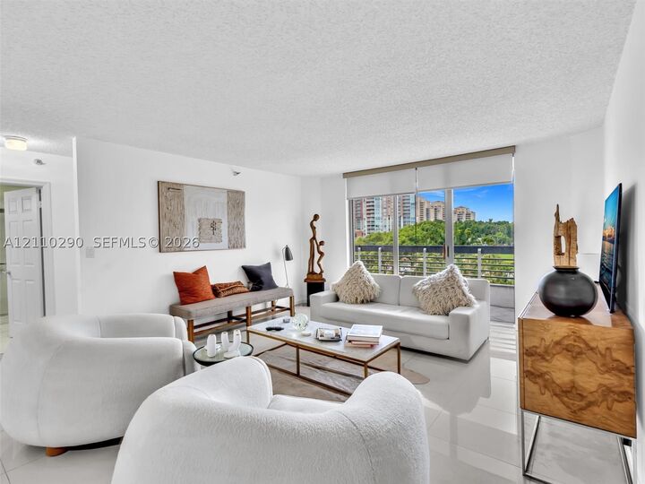 Property Photo: 3530 Mystic Pointe Dr 303 FL 33180