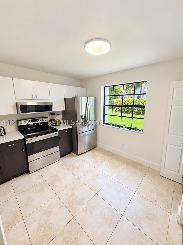 Property Photo:  3552 Magellan Cir 126  FL 33180 
