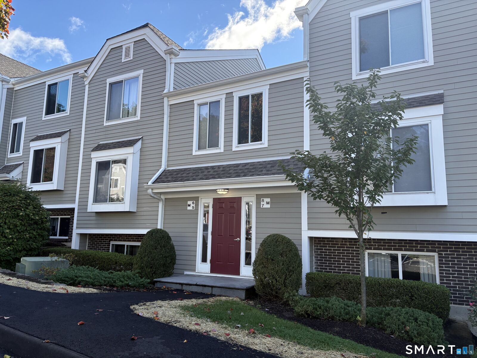 Property Photo:  71 Aiken Street M8  CT 06851 