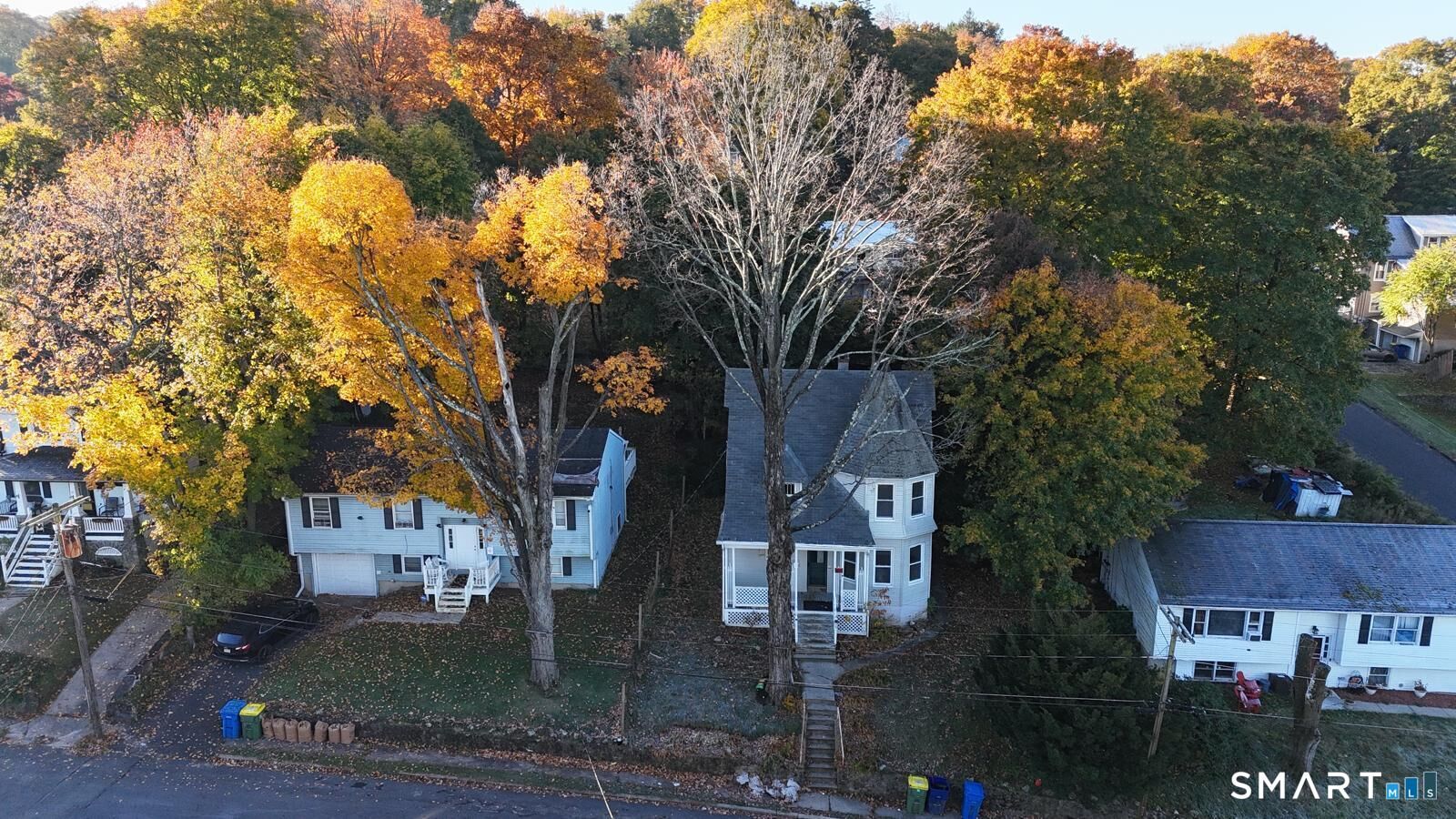 Property Photo: 35 Edgehill Avenue CT 06704