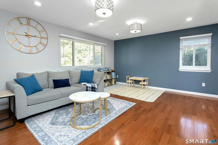 Property Photo: 422 Courtland Avenue 1 CT 06906