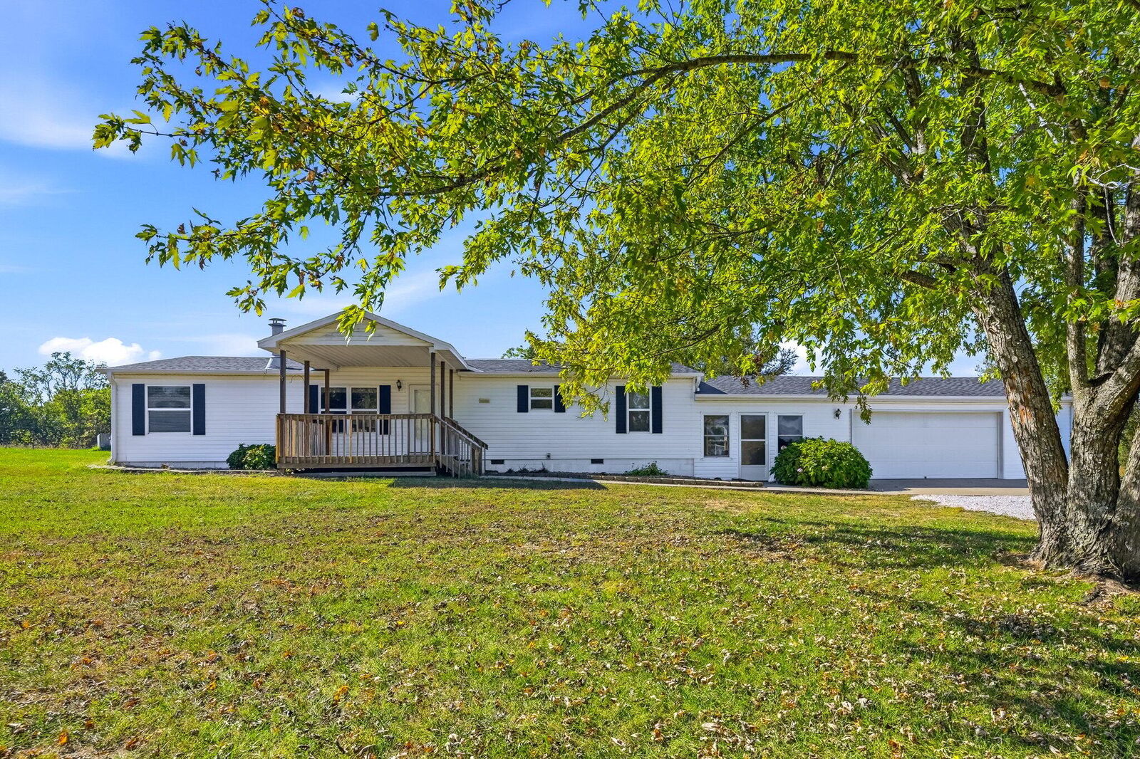 Property Photo: 467 E Burrell Lane MO 65803