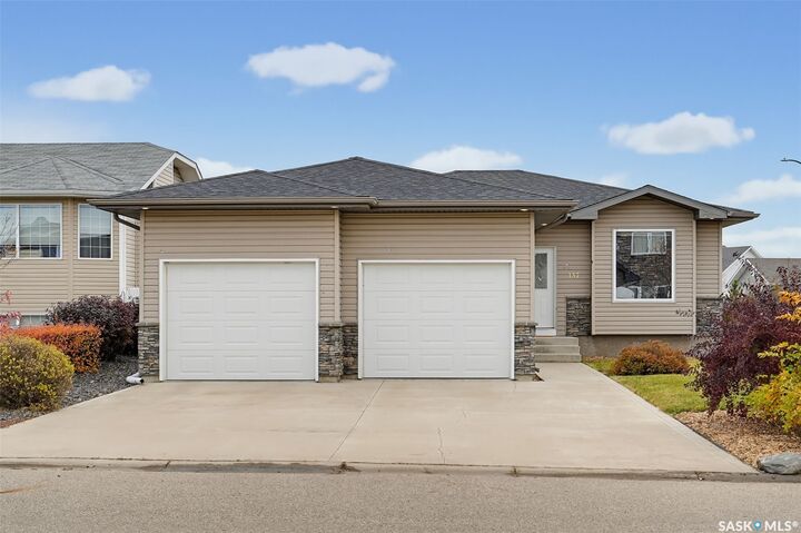 Property Photo:  137 Finch Place  SK S0K 2L0 
