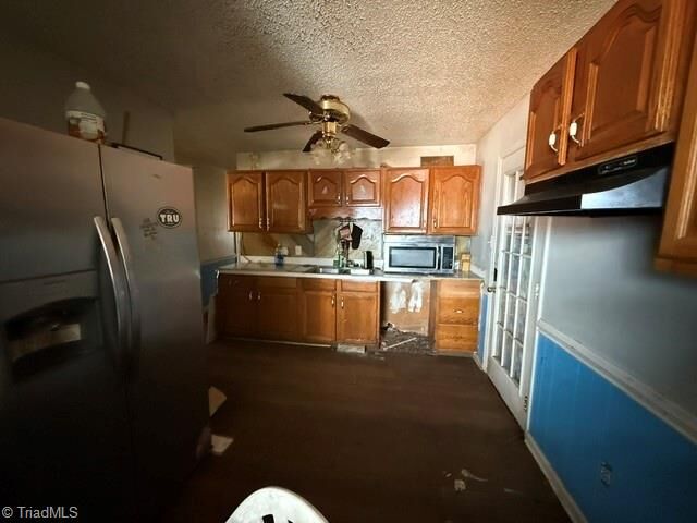 Property Photo: 1506 Hanner Street NC 27403