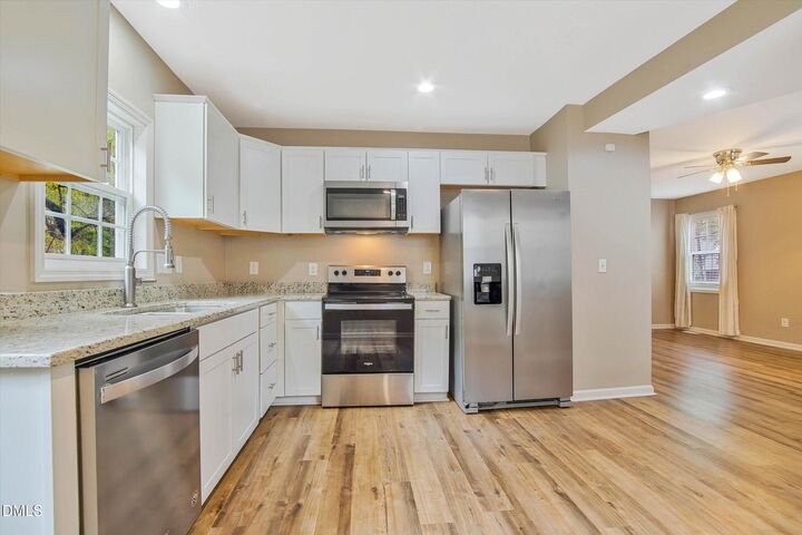 Property Photo:  522 E Club Boulevard  NC 27704 