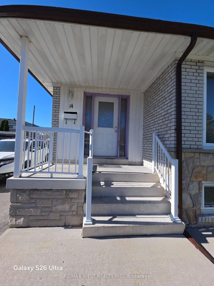Property Photo:  14 Melpham Court  ON M9V 2H3 