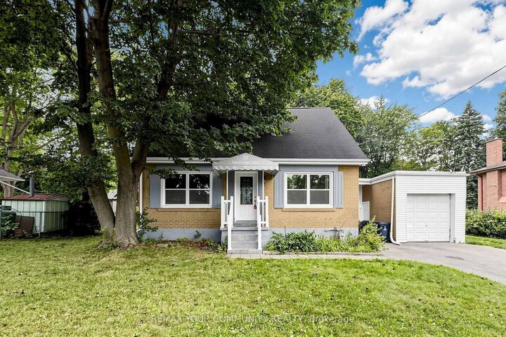 Property Photo:  22 Havenridge Drive  ON M9P 3M4 