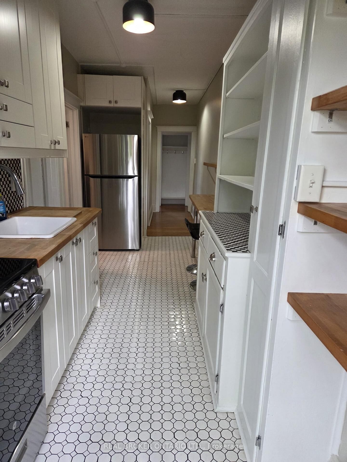Photo de la propriété:  479 Aberdeen Avenue 4  ON L8P 2S5 