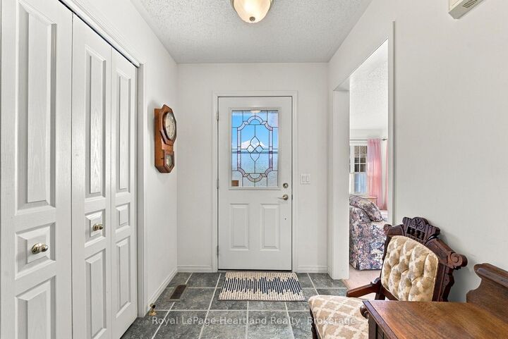 Property Photo:  30 Ann Street 28  ON N4X 1C8 