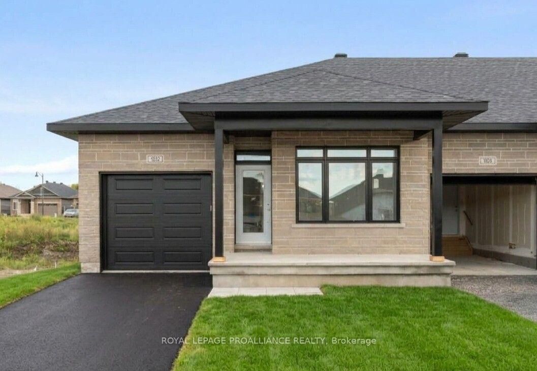 Property Photo: 1032 Turner Drive ON K6V 0G8