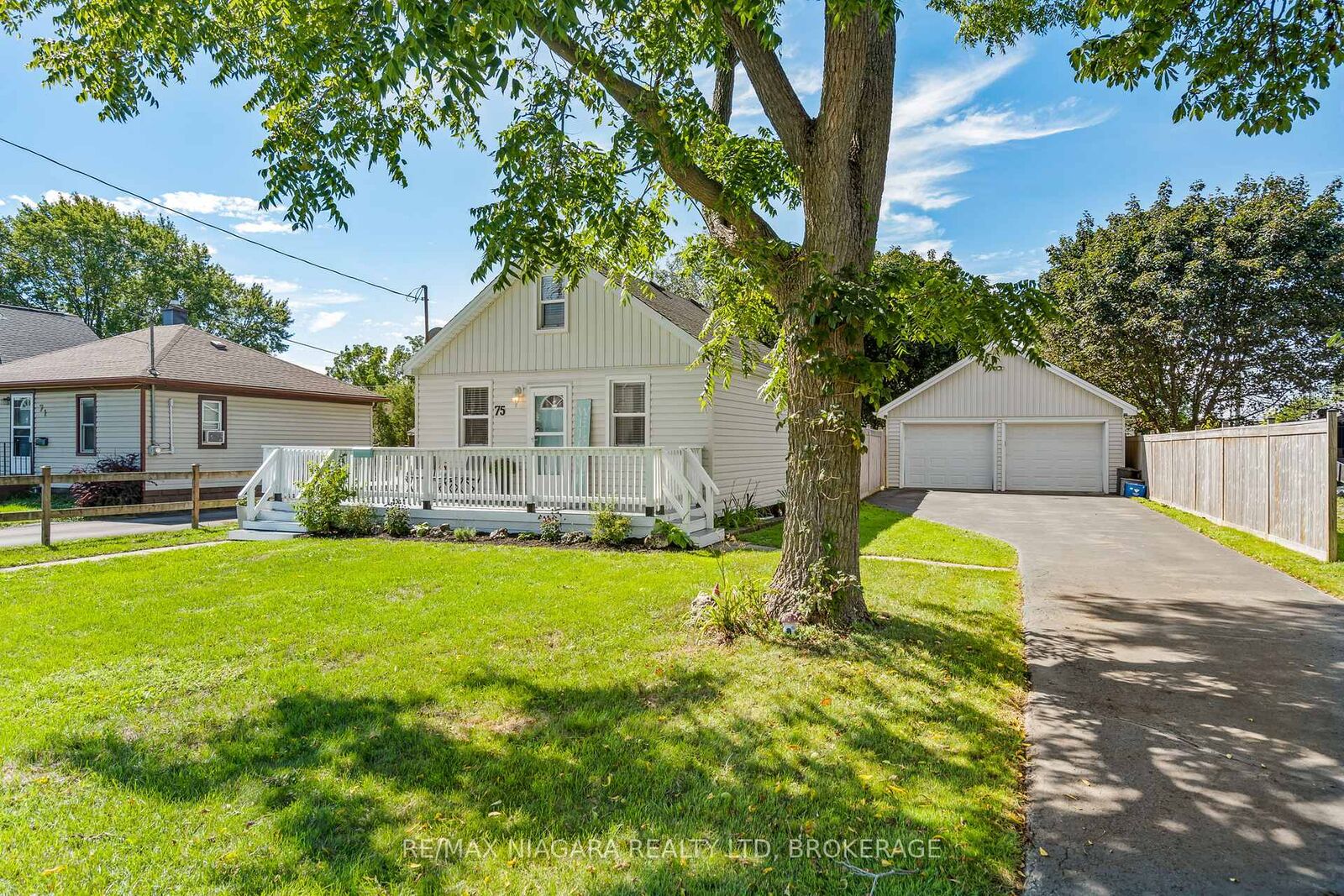 Property Photo: 75 Knoll Street ON L3K 5A7