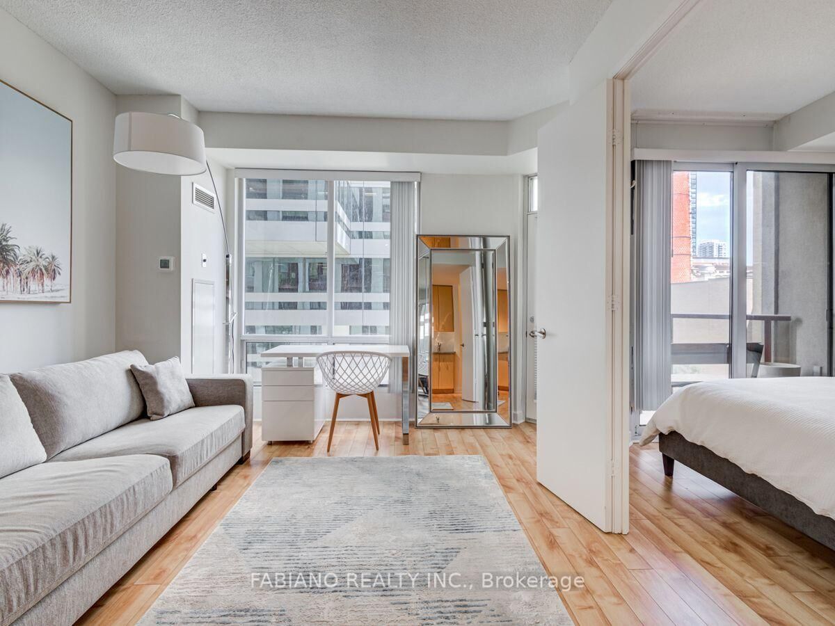 Property Photo: 85 Bloor Street E 409 ON M4W 0A8