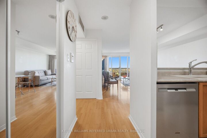 Property Photo: 5 Emerald Lane Ph307 ON L4J 8P7