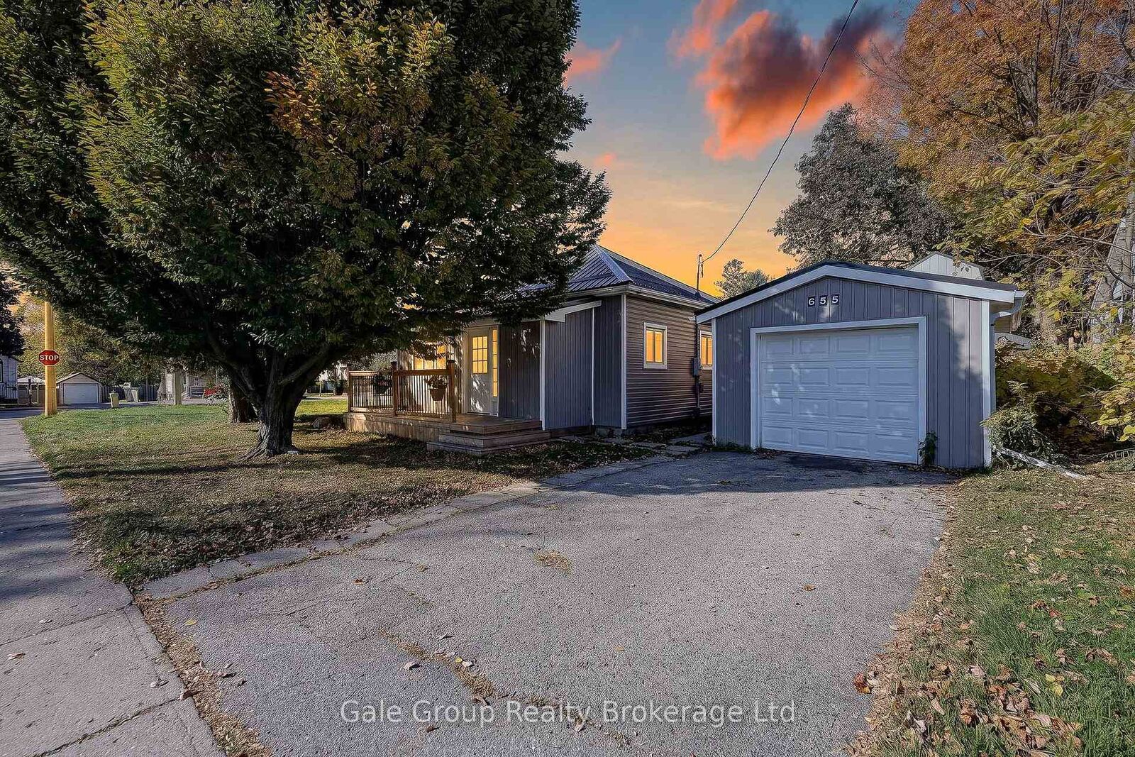 Property Photo:  655 College Avenue  ON N4S 2C6 