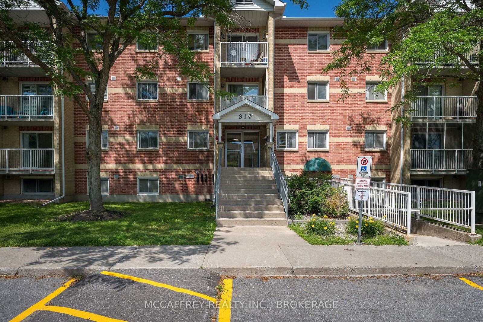 Property Photo: 310 Kingsdale Avenue 103 ON K7M 8S1