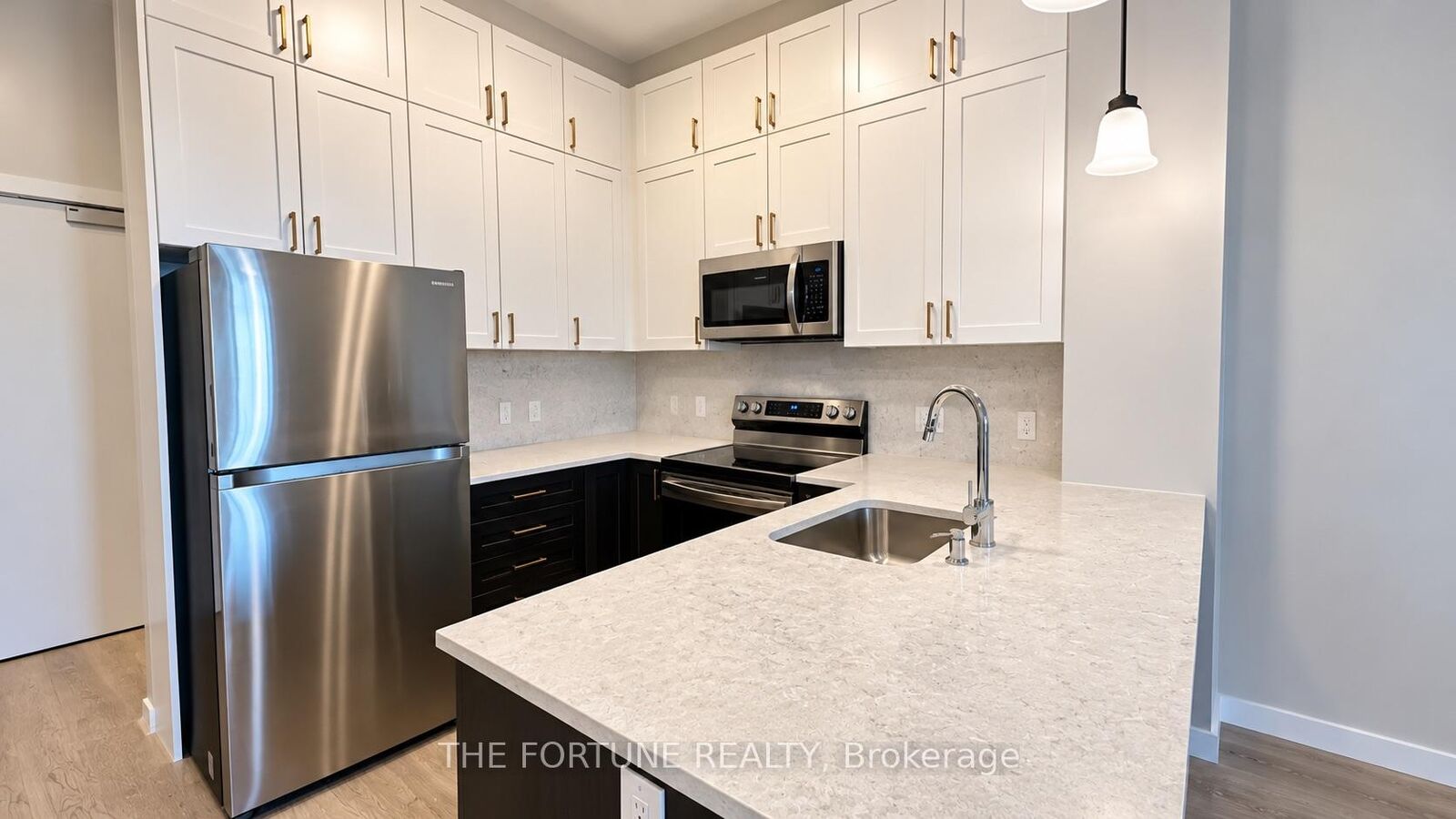 Property Photo:  470 Gordon Krantz Avenue 618  ON L9E 1Z2 