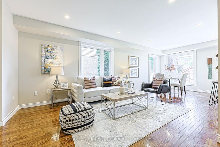 Property Photo: 8 Weaver Street ON L1E 2Y2