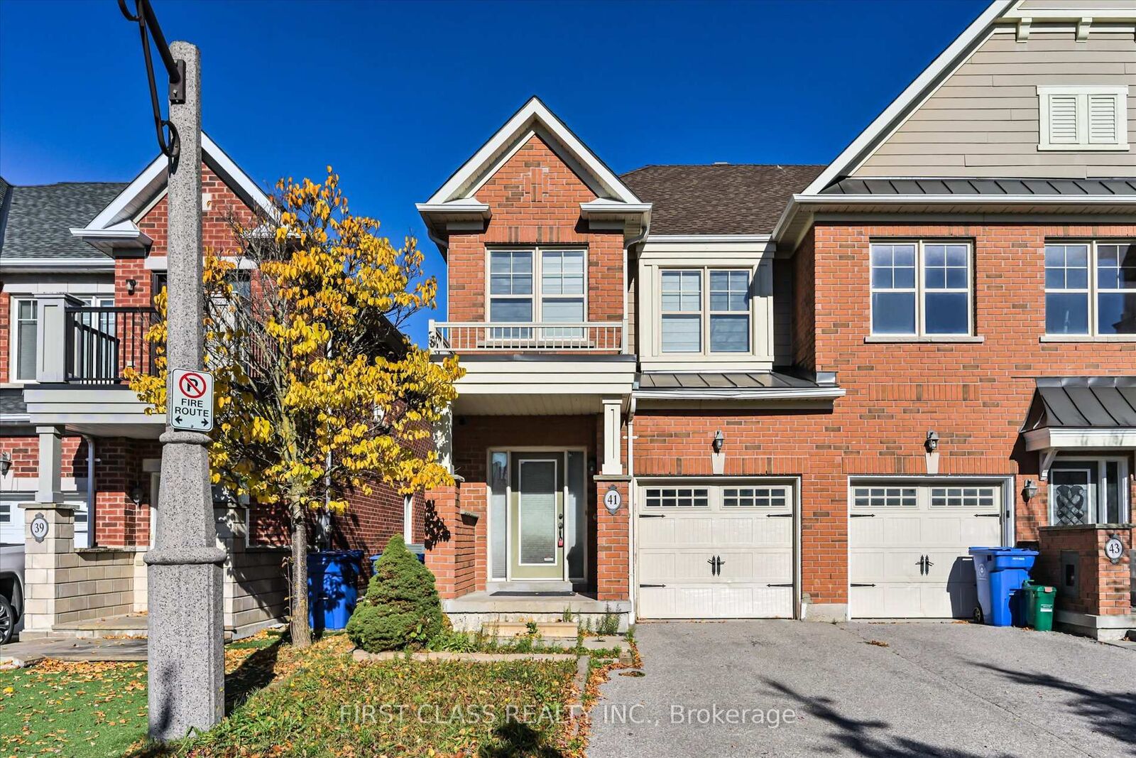 Property Photo: 41 Northwest Passage N/A ON L4A 0T2