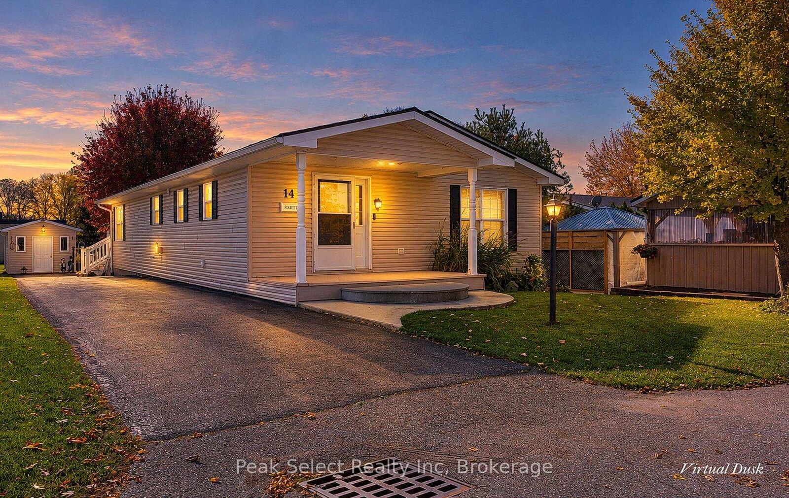 Property Photo: 14 25 Thames Road ON N4X 1G1