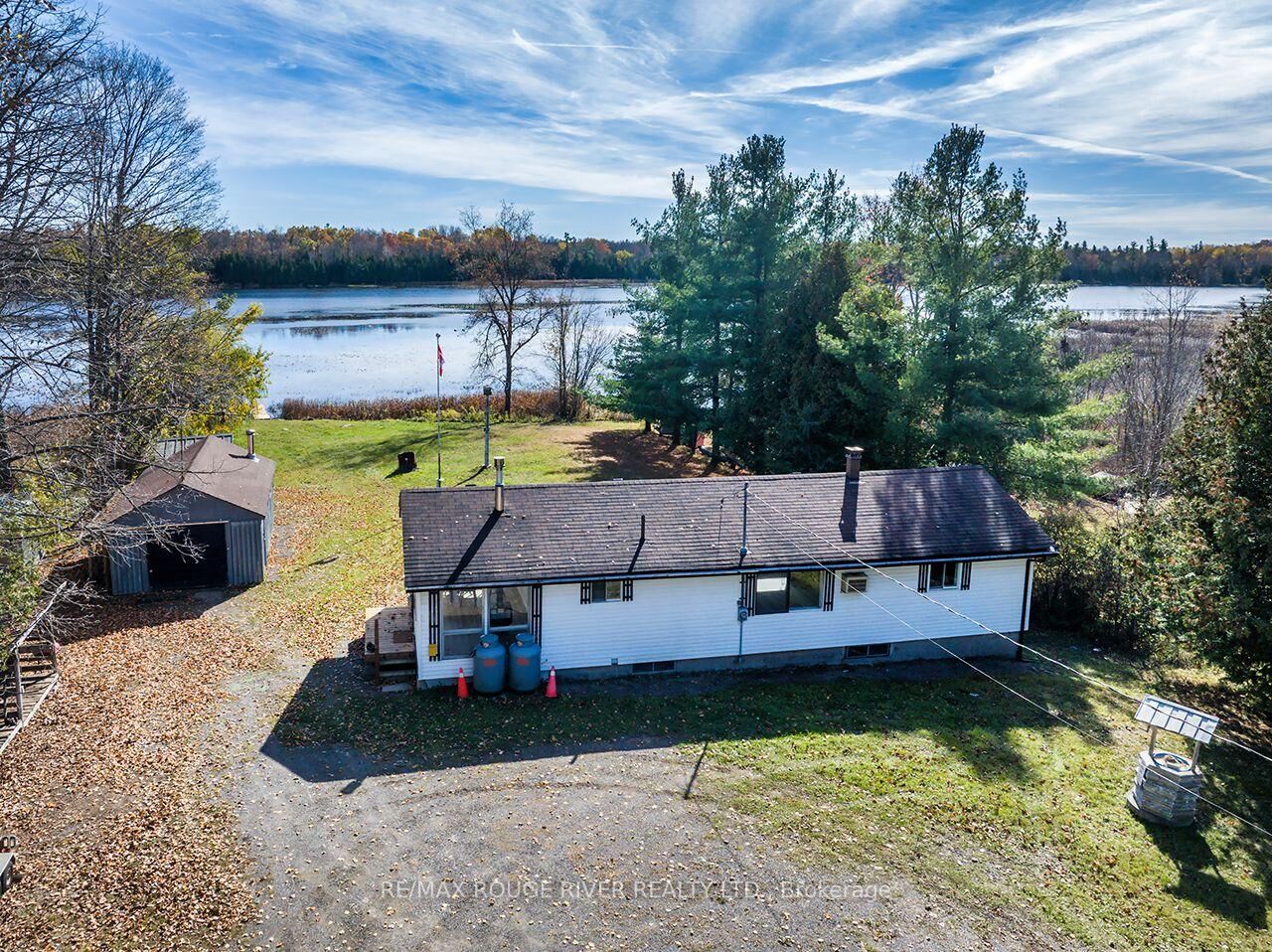 Property Photo:  315 Swinburne Lane  ON K0K 2M0 
